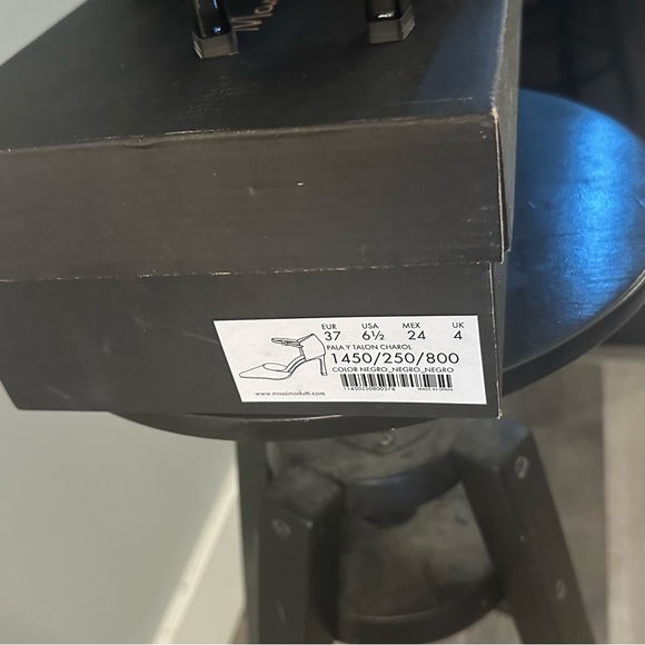 Beautiful shoes that go with every outfit. - Picture 4 of 5